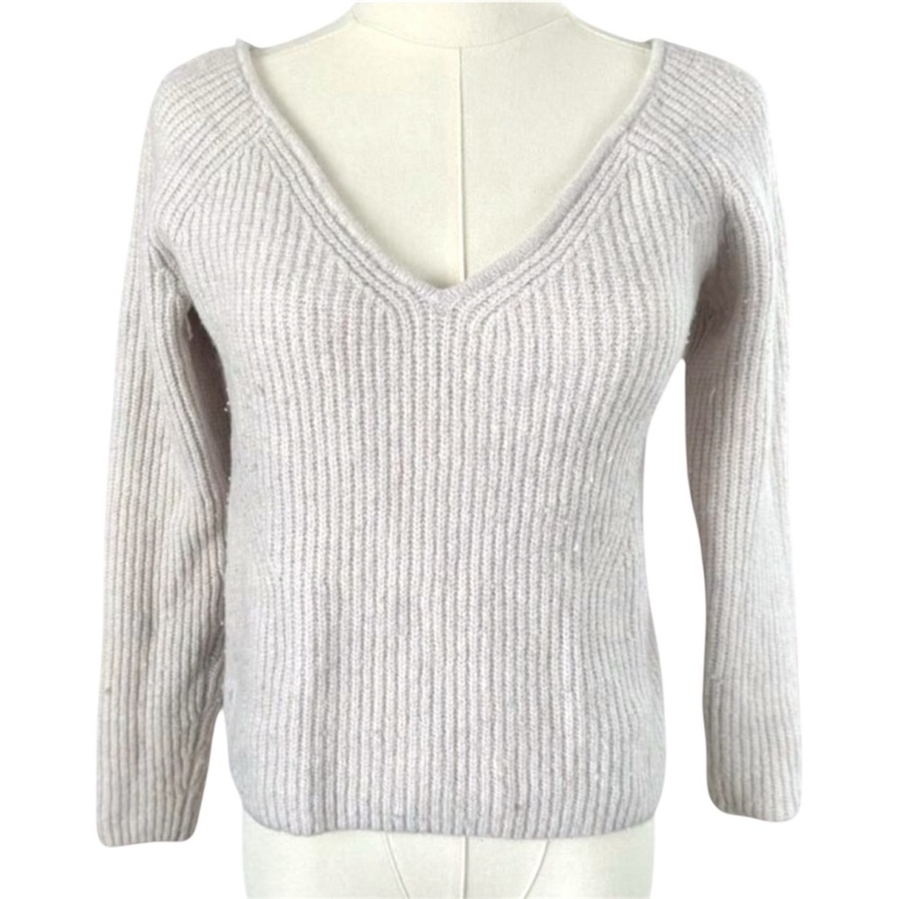 Banana Republic Ribbed Knit VNeck Sweater Soft Cream Yak Wool Blend VBack Medium